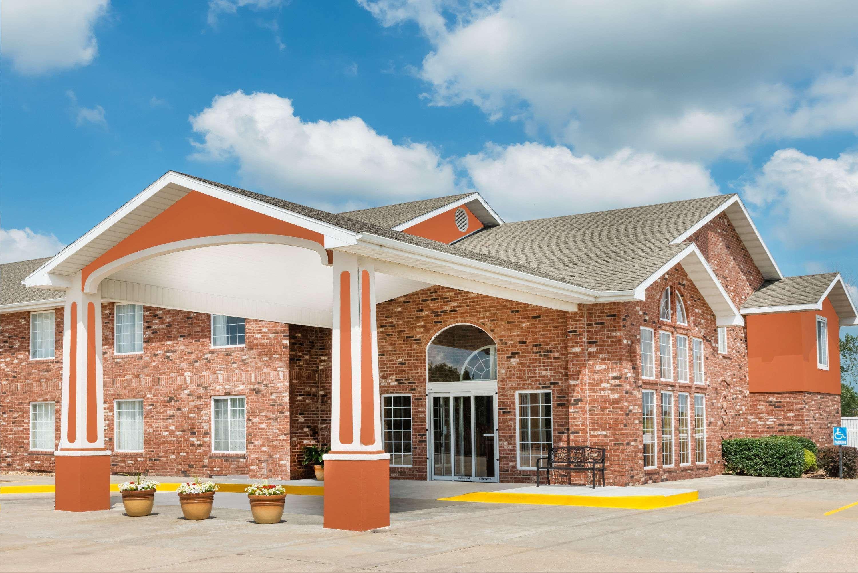 Super 8 By Wyndham Bolivar Exterior foto